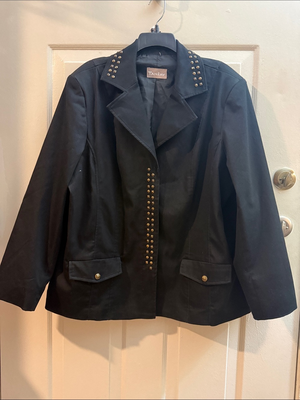 TanJay Black Stud-Trim Women's Blazer Jacket
2X/3X?